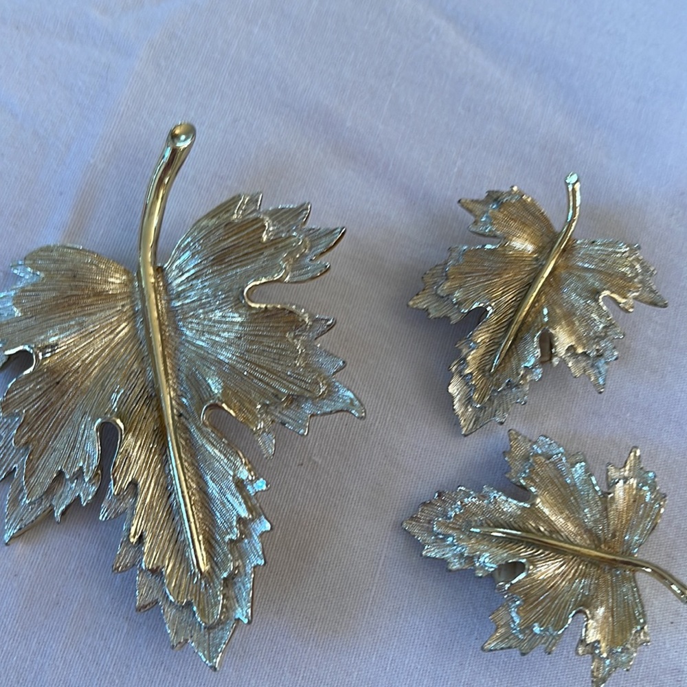 Sarah Coventry Vintage & Antique Jewlery Set